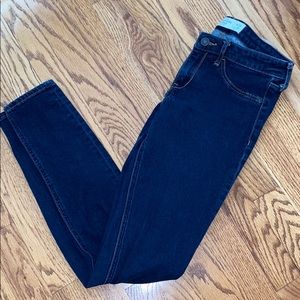 Abercrombie & Fitch Skinny Jeans size 26